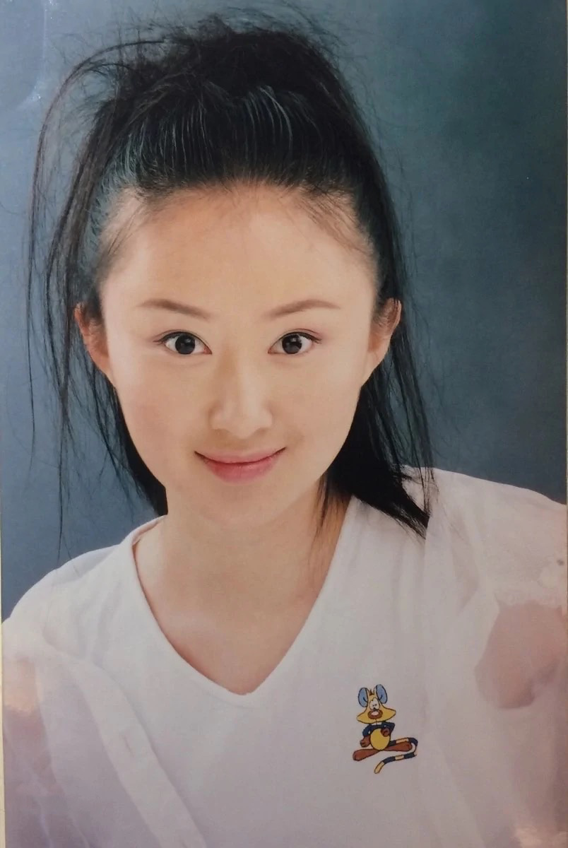 苍井空|刘亦菲最好的闺蜜，糊了13年后再度翻红：她要演戏，小花们就哭吧