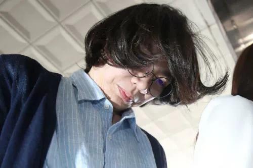 花影爱花 逼丈夫喝尿,踢出睾丸破裂,拿剪刀戳人,韩国财阀之女有多嚣张?