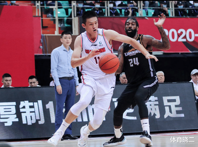 遼寧男籃|打回原形！趙繼偉僅得2分6犯規(guī)，楊鳴遭質(zhì)疑，張鎮(zhèn)麟成驚喜