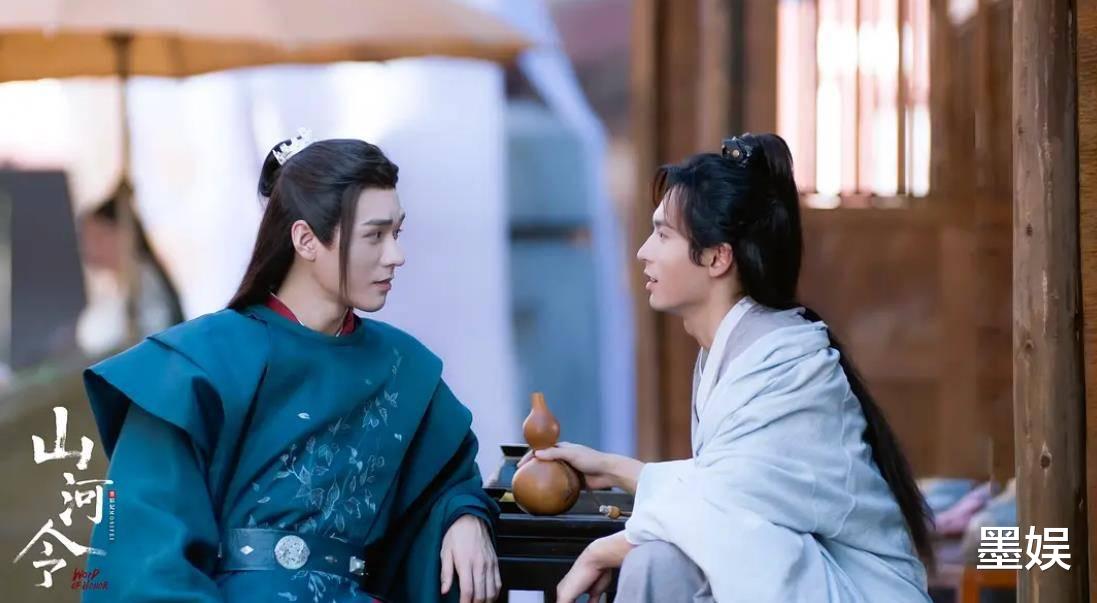 张哲瀚|不是第一眼帅哥，出道十年无人问，张哲瀚怎么突然就红了