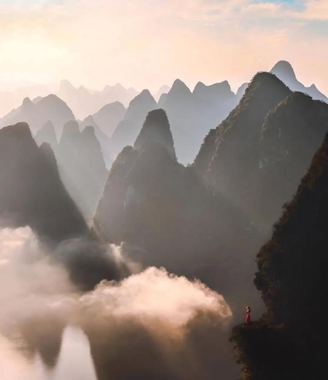 日月潭 日月潭底垃圾成堆,惨不忍睹!原来语文课本中的美景都是骗人的?