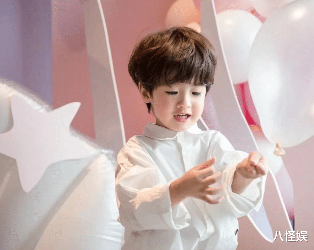 刘诗诗|麦迪娜姜潮为女儿庆满月，婆婆未露面，曾因二胎随母姓婆媳闹分歧