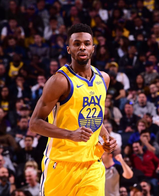 玄武湖 再见维金斯！恭喜勇士，喜提全明星中锋，3队10人大交易将发生！