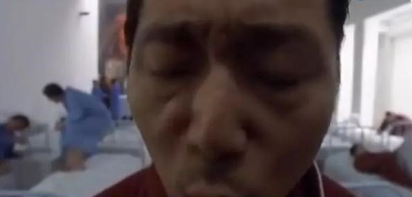 酒吧|57岁影帝破产了，离婚4次并花光10亿，被当作流浪汉赶出酒吧