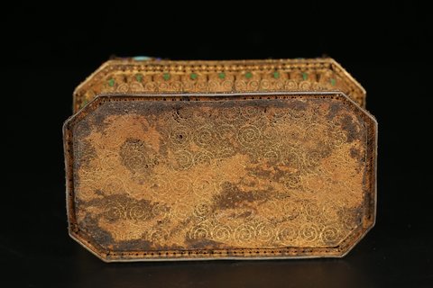 |和田玉包金观音坐姿像