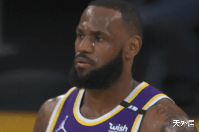 湖人队|湖人跌落西部第6！常规赛首轮大概率碰快船，再退一步季后赛告急