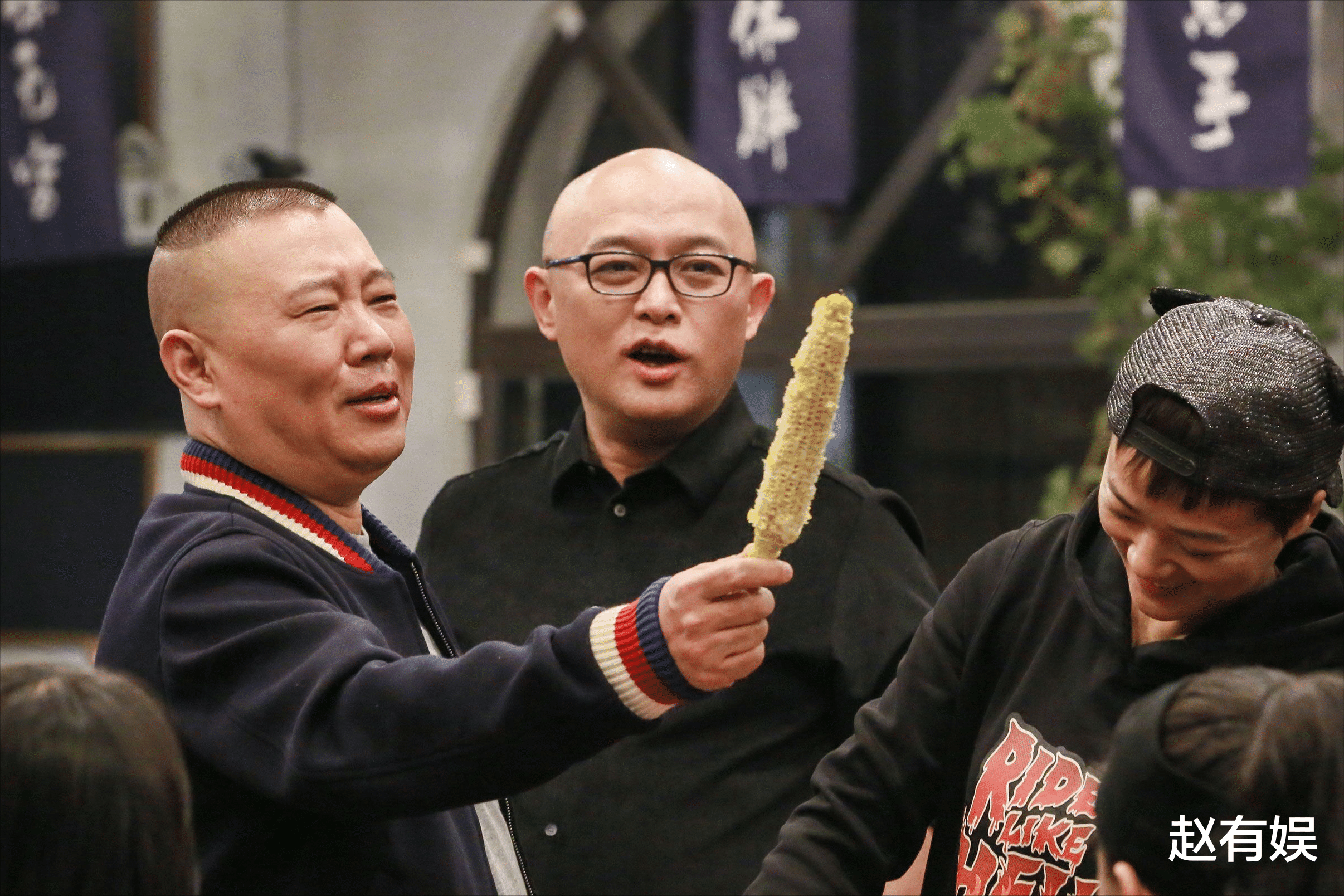 孟非|10年间面对美女如云，他却只爱老婆，粉丝：常在河边走就是不湿鞋