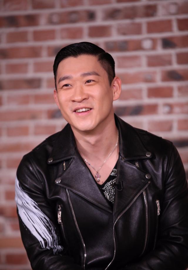 京剧|主流相声终于出手,王珮瑜收徒曹金为徒,怒斥老郭“糟蹋”京剧?