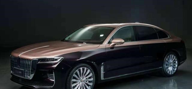 劳斯莱斯代言翻车，其中暗藏了哪些畸形的价值观？