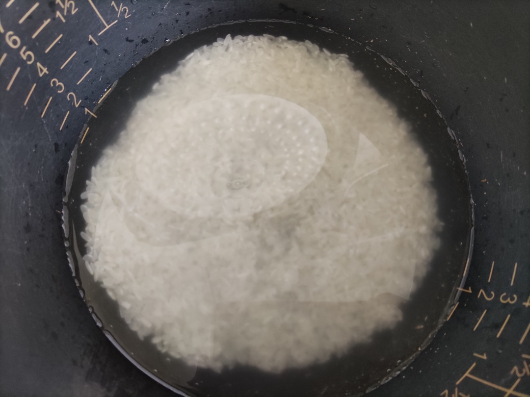 点妈辅食|1岁宝宝吃什么？试试排骨焖饭，大人宝宝一锅出，好吃又省心!