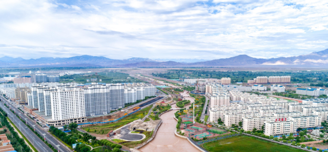 西藏 甘肃张掖有一“宝藏”县城，坐拥一文旅小镇，为国家4A级景区