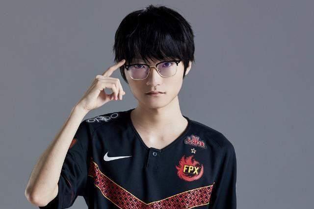 花亦山心之月|滔博首战IG，小天0-4混子表现，滔博如此双C夫复何求！