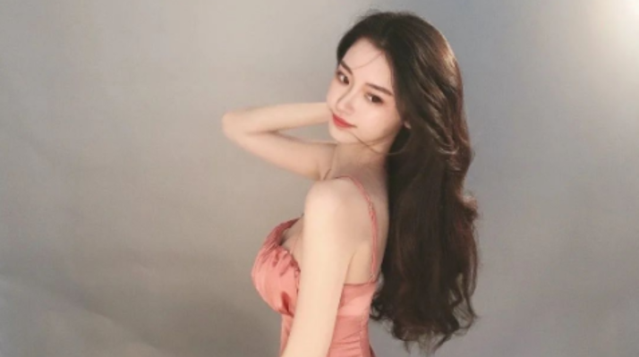 富二代|她美的王思聪遇到也得舔狗！老公却丑得像一桩冤案，她到底图他啥