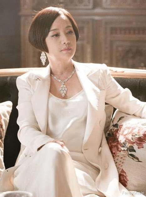 张美姬|三料影后张美姬：当红被关进男监狱，强制摘除子宫，如今怎么样了