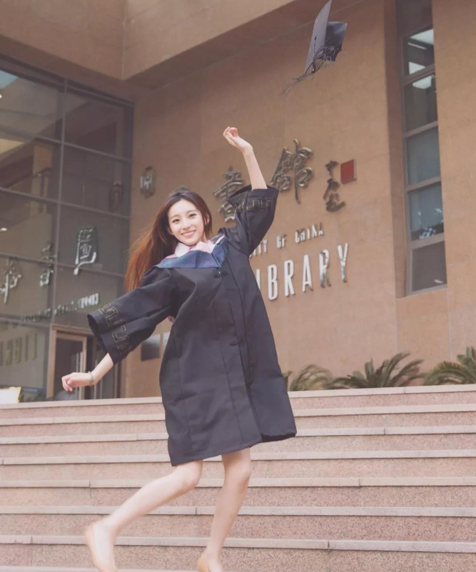 |央视美女主持人马凡舒，网友直呼：简直仙女下凡！怎么这么好看？