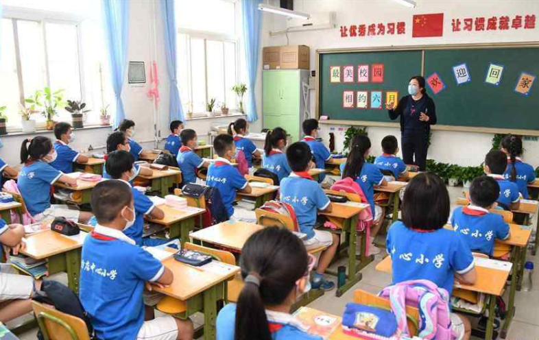 学霸|家长晒小学生成绩:291分,清北的料子,网友却说考上高中再晒吧