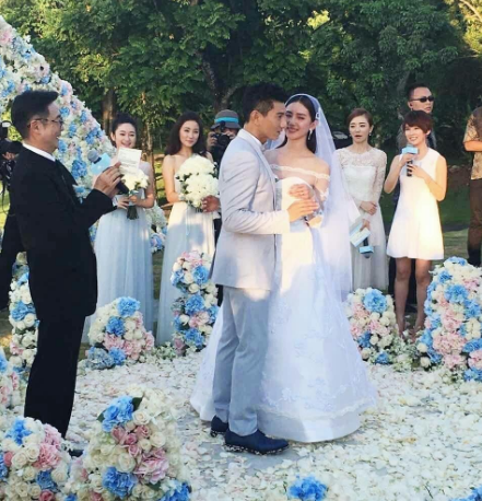 春晚|有种“基因”叫刘诗诗，原以为她够美了，看到她的妈妈后：差远了