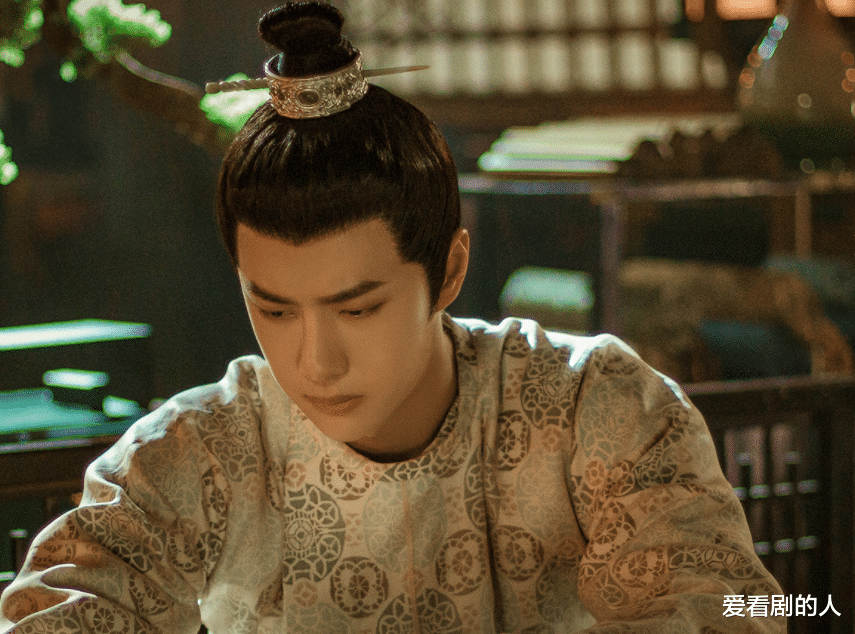 百里弘毅|风起洛阳：高秉烛不良井下跪求理解，百里弘毅胆大，面圣揭发大哥