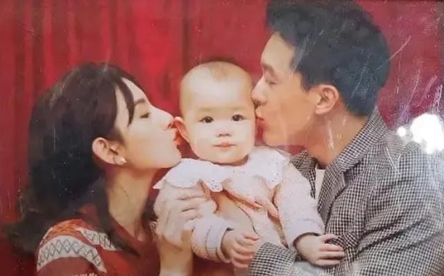 乔家的儿女|《乔家的儿女》全家福曝光，三丽和大嫂笑容甜美，四美当了妈