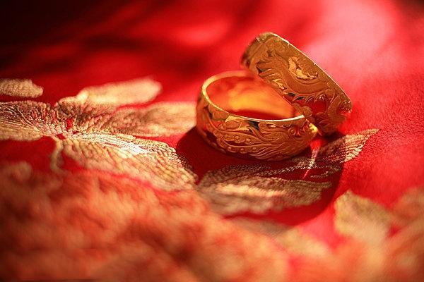 翡翠手镯|一场无镯不成婚的金玉良缘