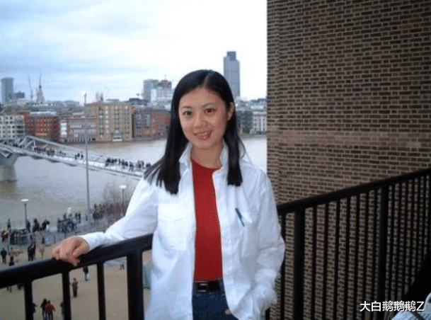 Angelababy|放弃大好前景，央视一主持人选择追随爱情，跟随丈夫加入英国籍