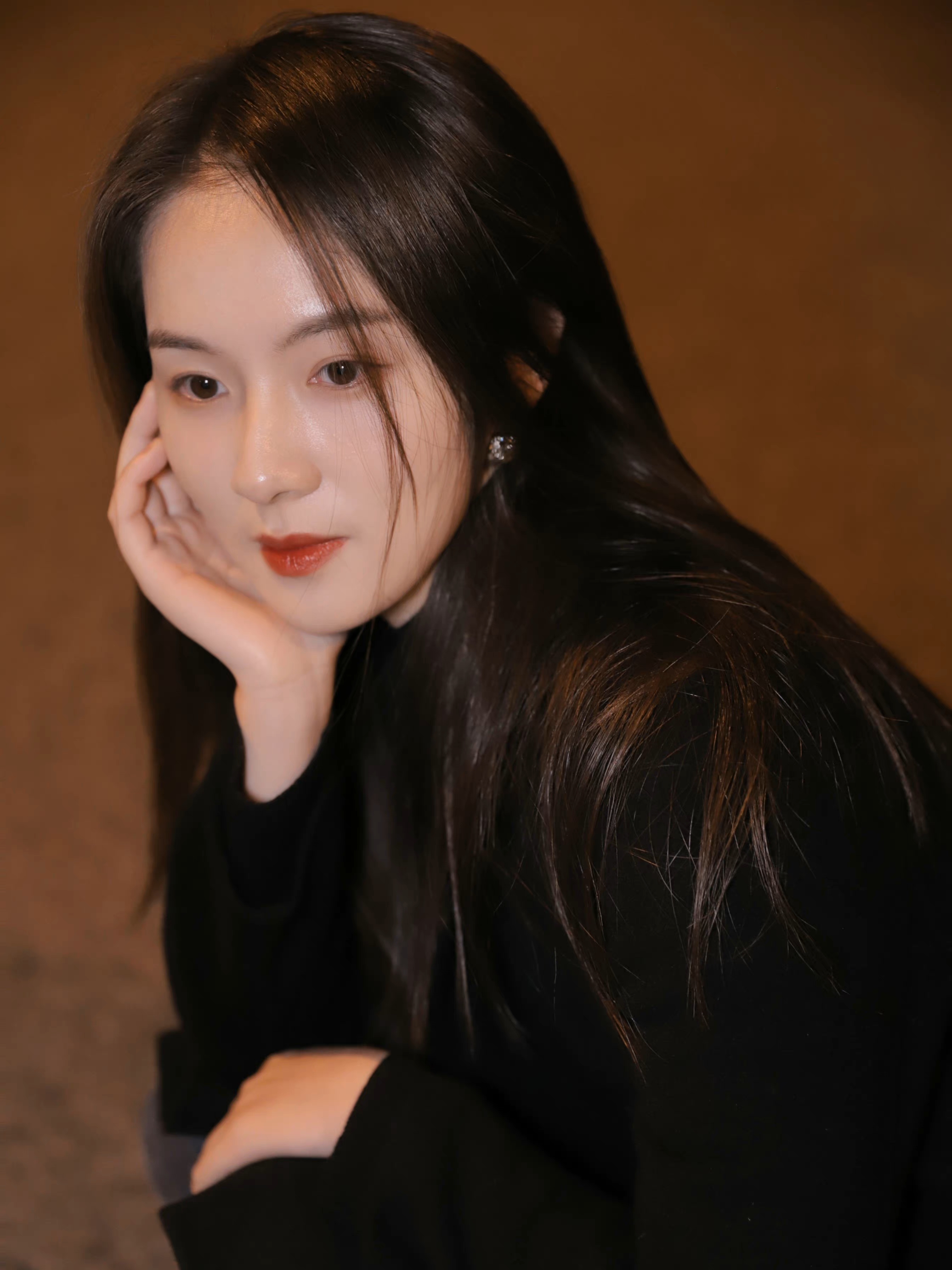 我深知,我是一个脆弱不堪的女子