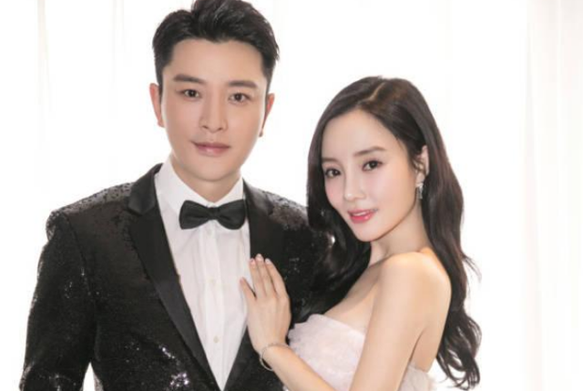 贾乃亮|真与李小璐复合了？贾乃亮再晒海边照，一样的蓝天，一样的椰子树