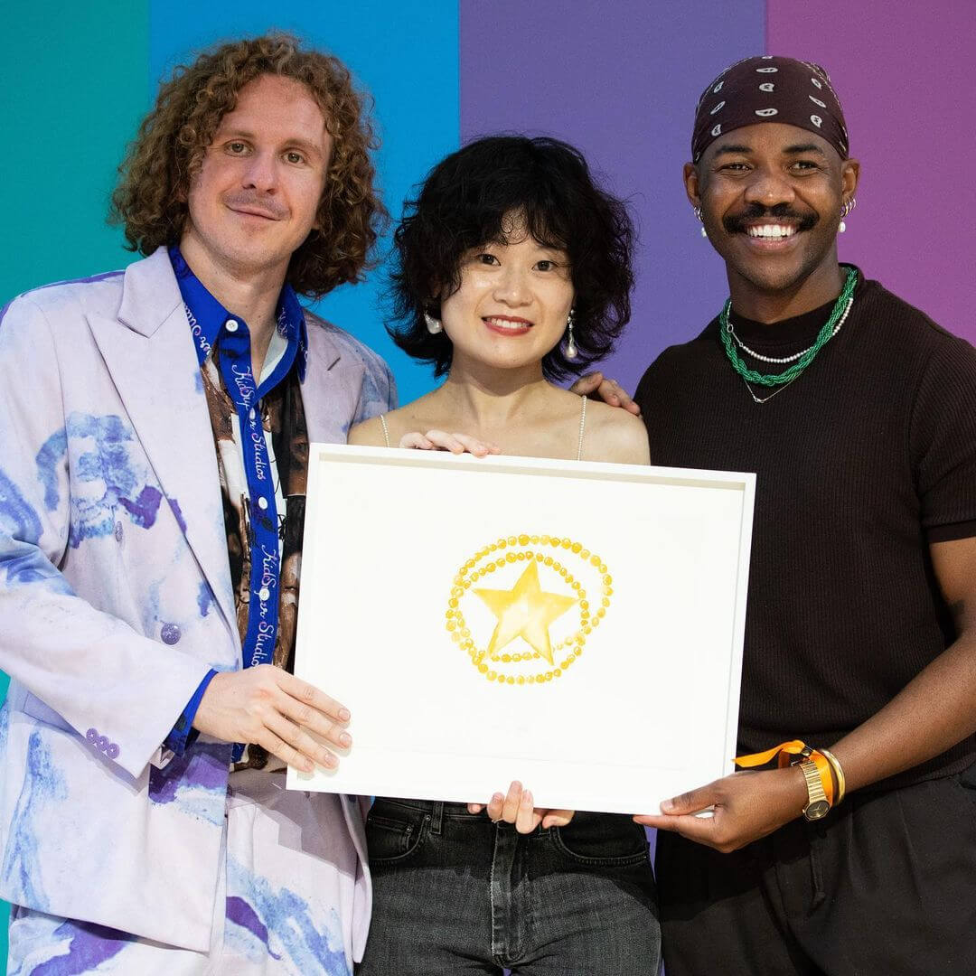 美吉吉|比起NENSI DOJAKA获LVMH PRIZE大奖，这张设计师同框更吸引人？