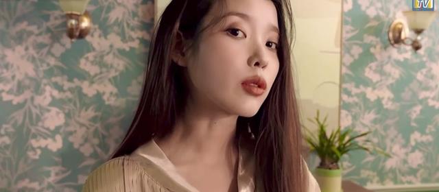 iu|IU透露变漂亮的方法引热议，网民：要有你这样的美貌才可以