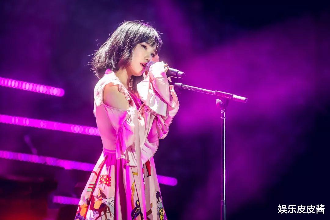 华语乐坛|华语乐坛有种尴尬叫“歌红人不红”，歌手不知名，歌曲却已封神！