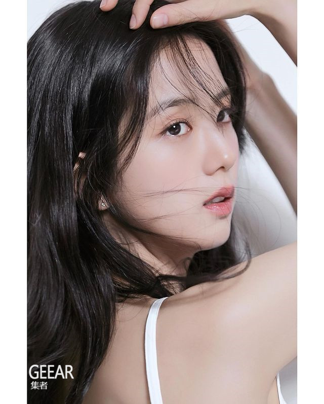 眼线|如何模仿Jisoo的女演员妆容？原来眼底的步骤是重点！