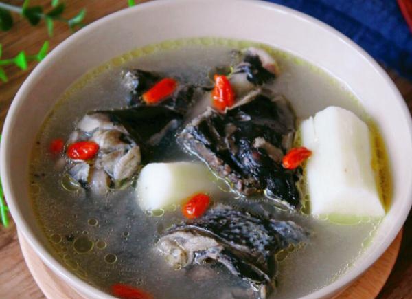 动脉粥样硬化|女生冬天手脚冰气血虚，一定要常喝这3道汤，驱寒活血，气色红润