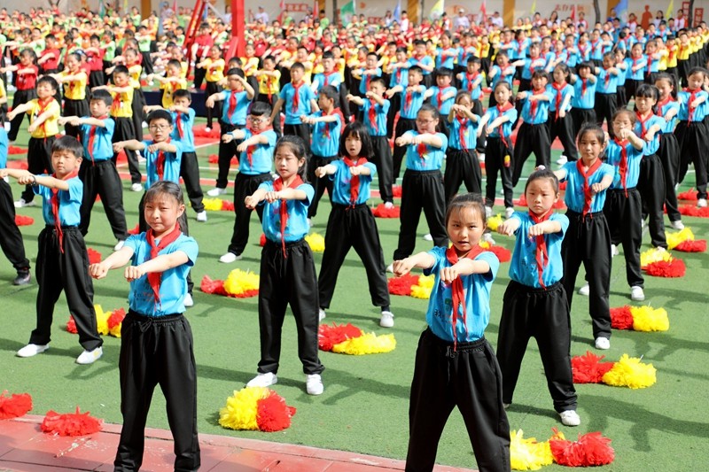 顶端潢川 潢川县逸夫小学第三届体育节隆重开幕