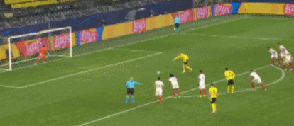 歐冠|5-8變2-2！！前歐冠冠軍反彈，天才100%暴擊+超梅羅，4大紀錄封神