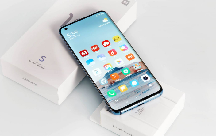 小米科技|手机入手小米8se，算小米的中低端吧，用了两年多没问题