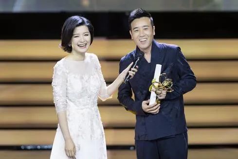 于和伟|这位50岁的大叔，凭借蹦迪形象爆火，终于成为“视帝”，他可真是个宝藏男人