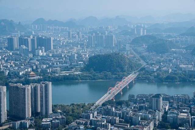 |拍照好去处：柳州高空美景尽收眼底，来地王大厦便可欣赏