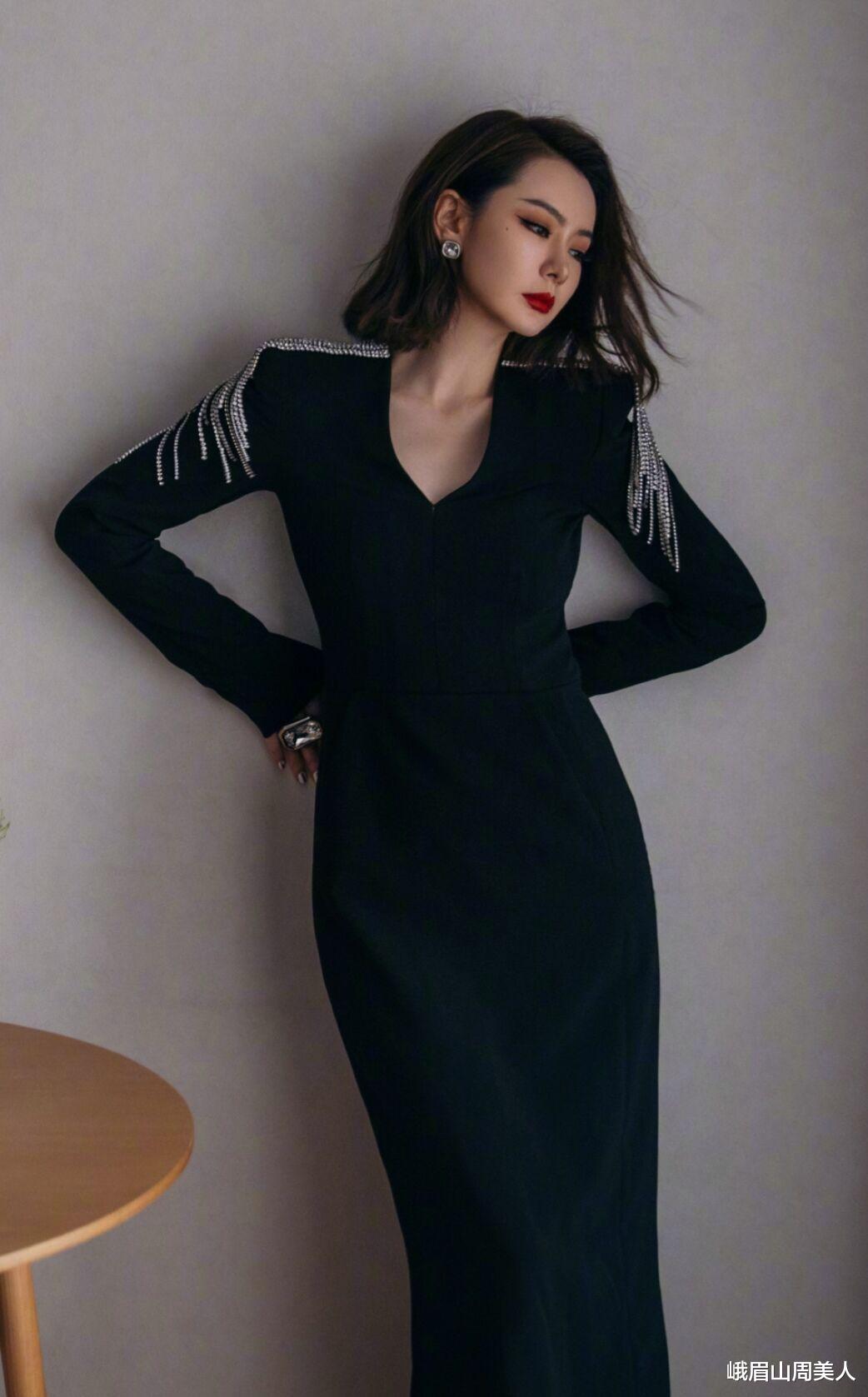 |短发女孩的夏天,就要多穿这几件“衣服”,气质上升不止一个档次