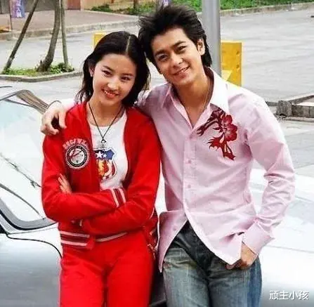 刘亦菲|刘亦菲33岁还是单身？她终于承认：当年主动点，现在就是“林太太”了