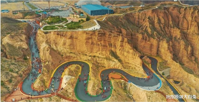 |梁晶遇难，甘肃马拉松比赛，为何变天了还往前跑？1600元奖励难拿