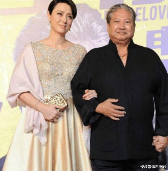 邓婕|至今未孕却甘当后妈的10位女星,一个比一个优秀,对丈夫的孩子视如己出