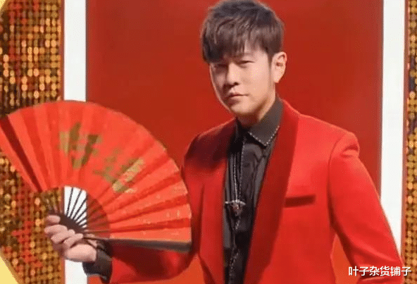 周杰伦|42岁周杰伦瘦身成功,重回颜值巅峰,网友:明星果然是胖着玩的