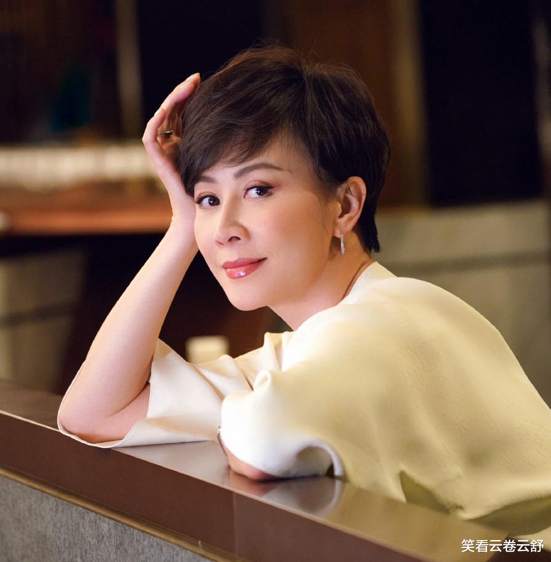 洁癖|明星洁癖多严重？他必须坐着撒尿，刘嘉玲别人用过厕所后直接翻修