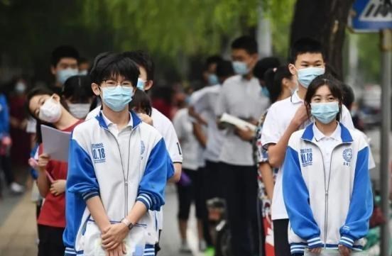 萌听小c姐|宁做鸡头不做凤尾?当高考结束之后才发现,原来是自己选错了