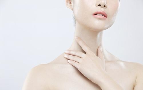 白血病|颈椎最重要的椎骨是哪两节你知道吗？邱颈椎