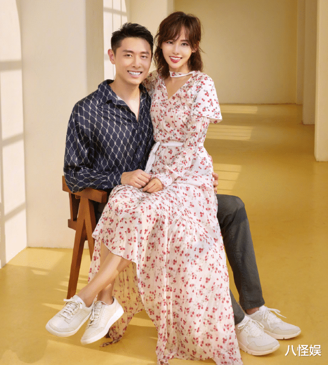 张嘉倪|张嘉倪买超送儿子上学,子恩紧搂弟弟恋恋不舍,夫妻俩却开心比耶