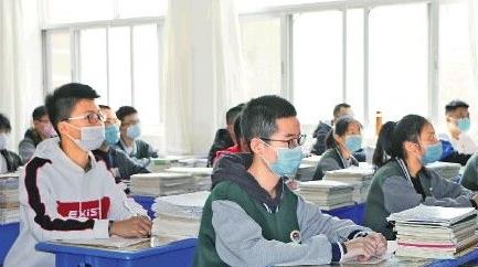 教师|高三生因被“停课”一周，一气之下喝下百草枯，曾想考进复旦大学