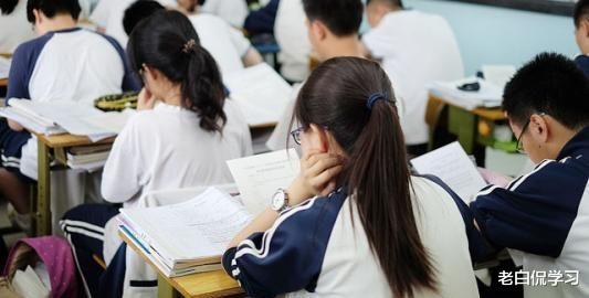 老白侃学习|中小学生迎来“好消息”，秋季开学正式实施，真正的童年回来了