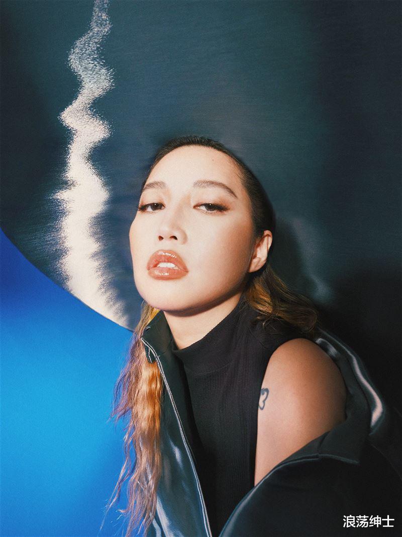 a-lin|多次传离婚？A-Lin曝感情观：“遇到错的人，潇洒转身！”