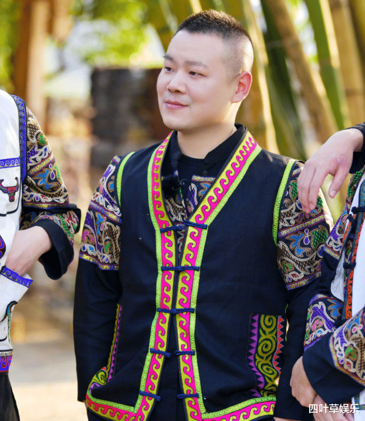 景甜|《极挑》官宣嘉宾海报，全员穿民族风服装，邓伦黄明昊少年感十足